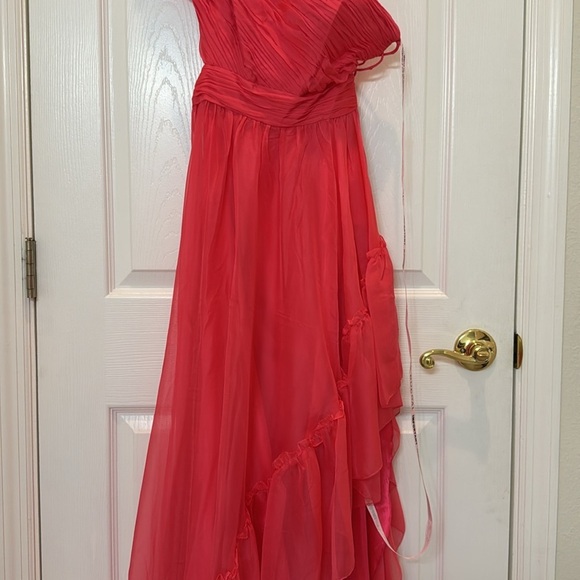 NWT Mac Duggal 67989 Red Ruffled One Shoulder Asymmetrical Gown Size 0 - Picture 6 of 12